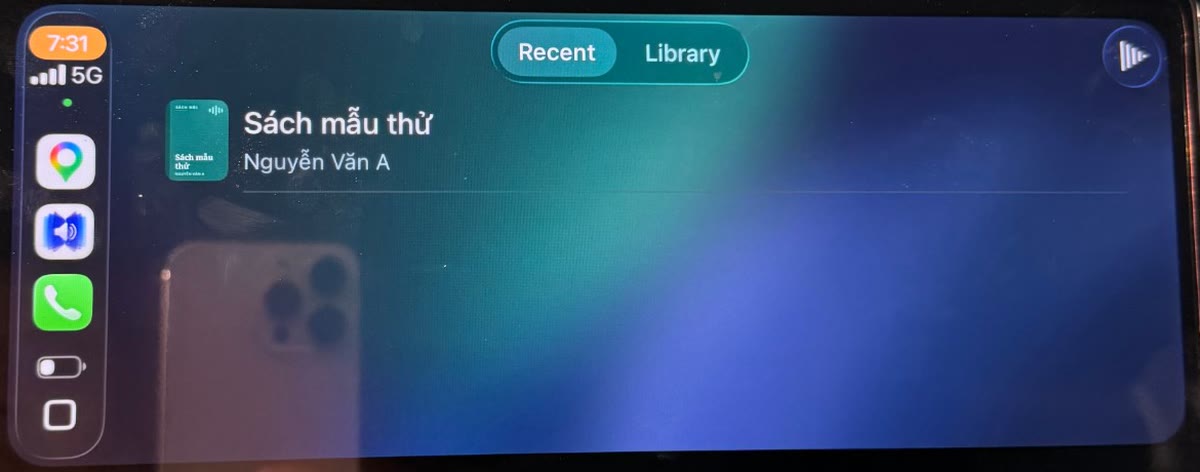 CarPlay: BookPlayer hiện danh sách sách, tab Recent và Library